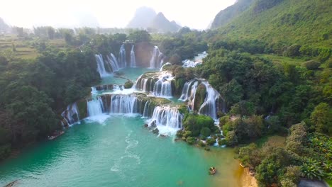 Bangioc-Wasserfall-in-Cao-Bang-Provinz,-Vietnam,-erhöhte-Ansicht