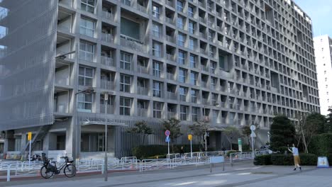 Der-Blick-auf-die-große-Hotelwohnung-in-Tokio