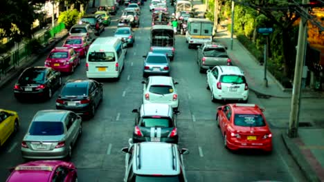 Auto-Stau-auf-der-Autobahn