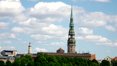 Time-lapse-clip,Latvia,-Riga-Saint-Peter's-Church-against-the-background-of-the-cloudy-sky