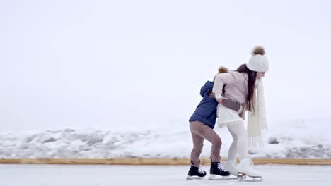 Cute-Siblings-Ice-Skating-Together