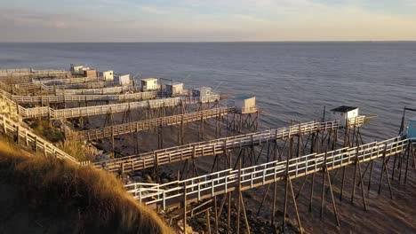 choza-del-pescador-tradicional-en-el-suroeste-de-Francia,-UE,-Europa