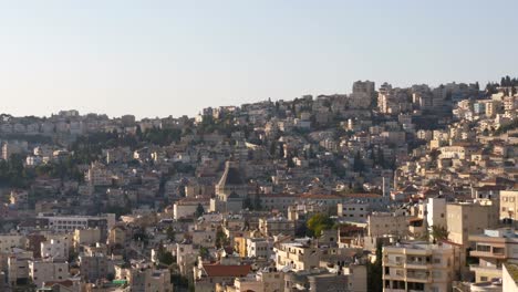 La-ciudad-de-Nazaret,-con-la-Basílica-de-la-Anunciación