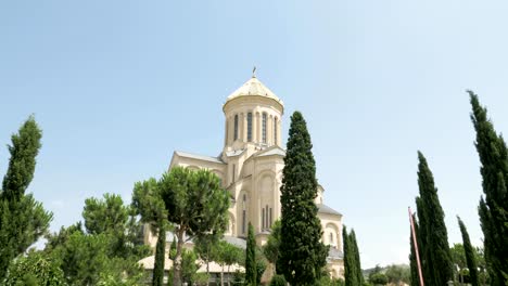 Heilige-Dreifaltigkeits-Kathedrale-von-Tbilisi-Tsminda-Sameba---Georgien