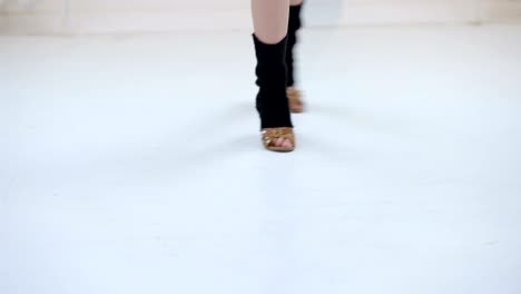 Closeup-of-feet-of-a-dancing-girl-ballroom-dancing