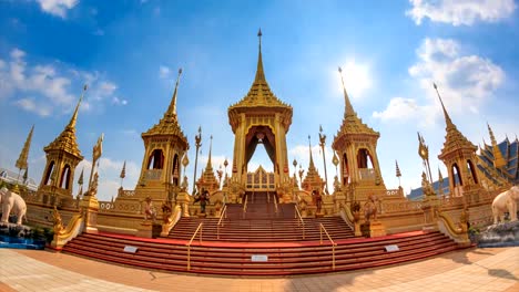 The-Royal-Crematorium-Of-King-Bhumibol-Adulyadej,-Thailand-4K-Time-Lapse-(zoom-out)