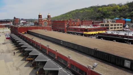 Vista-aérea-de-los-edificios-en-el-distrito-de-banda-de-Pittsburgh