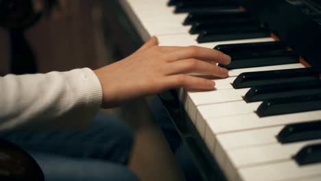 Child-learning-to-play-the-piano.