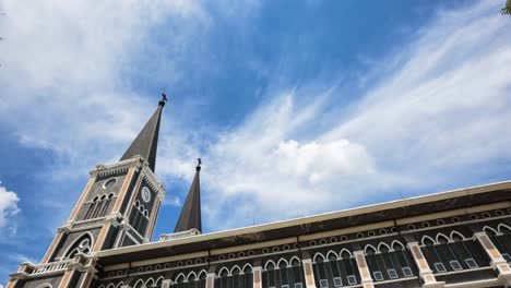 Moving-clound-on-sky-and-The-Cathedral-of-the-Immaculate-Conception-is-a-Roman-Catholic-Diocese-of-Chanthaburi,-Timelapse