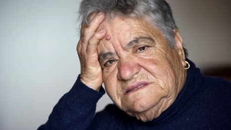 Portrait-of-Sad-and-desperate-old-woman-crying