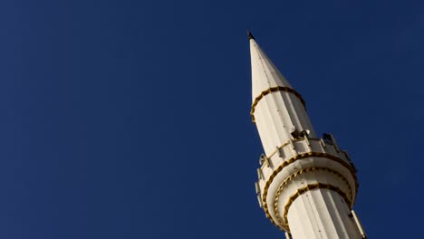 Minarett-Footage-mit-Wolken-Zeitraffer