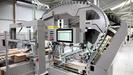 modern-industrial-packaging-machine