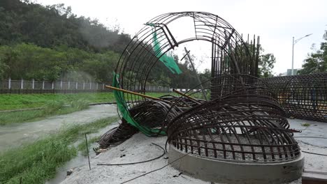 Autobahnbrücke-im-Bau-wurde-beschädigt-im-Regen-nach-super-Taifun-Mangkhut-in-China-am-16-September-2018