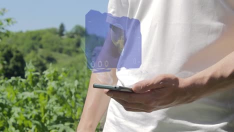 Mann-zeigt-Konzept-Hologramm-Schädel-auf-seinem-Handy