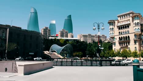 Die-berühmte-"Flame-Towers"-in-Aserbaidschans-Hauptstadt-Baku.High-und-schönen-blauen-Wolkenkratzer-in-Baku