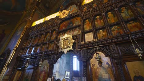 interior-of-the-Orthodox-church