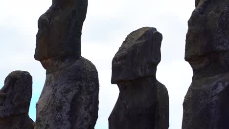 Rapa-Nui-Moai-Statuen-der-Osterinsel