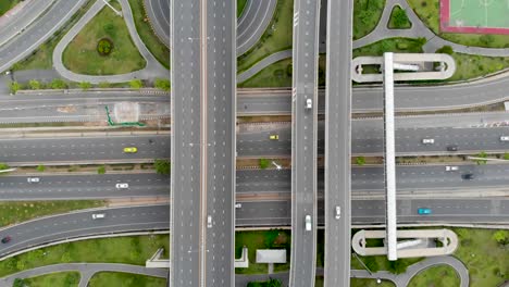 Luftaufnahme-des-Autobahnkreuz