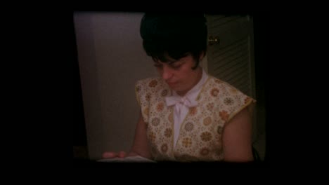 1964-Jewish-family-at-Passover-table-for-seder