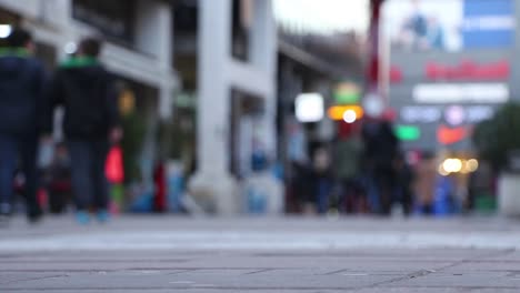 blurred-background-defocused-people-walking-on-street