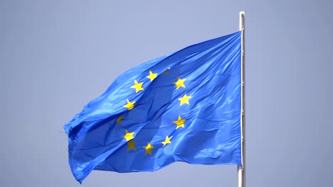 EU-Flagge-in-Zeitlupe-180fps