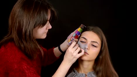 Maquillaje.-Imagen-de-una-bruja-en-un-vestido-de-novia