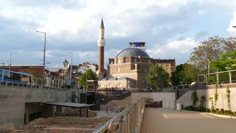 Banya-Bashi-Mosque-and-ruins-of-ancient-Serdica-in-Sofia,-Bulgaria.