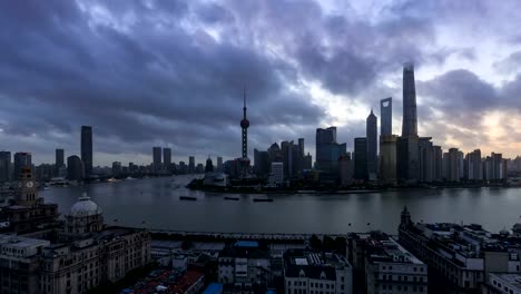 Lapso-de-tiempo-de-4K-de-Shanghai-y-paisaje-al-amanecer