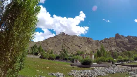 Tiempo-lapso-monasterio-de-Namgyal-Tsemo,-Leh-Ladakh,-India