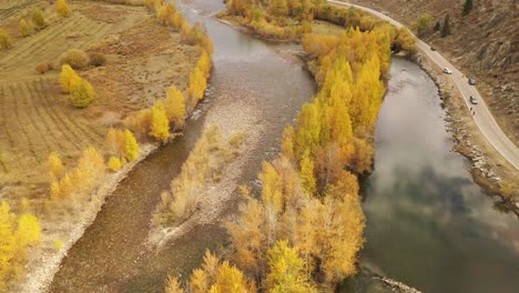 Paisaje-de-Villa-de-Hemu,-Xinjiang,-China