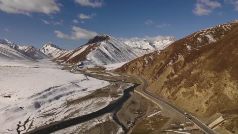 Montaña-de-la-nieve,-Duku-carretera,-Xinjiang,-China