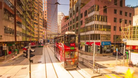 China-sonnigen-Tag-Hong-Kong-Stadt-Zentrum-berühmten-Straßenbahn-Verkehr-Fahrt-Panorama-4k-Zeitraffer