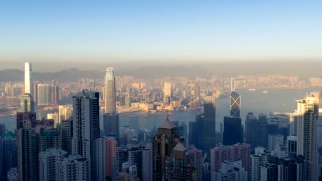 Hong-Kong-city-skyline-day-to-night-time-lapse-from-the-Victoria-Peak