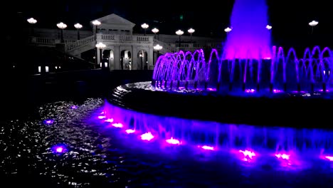 State-Capitol-Gebäude-Haus-lila-Brunnen-Harrisburg-Pennsylvania