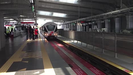 Incoming-train-at-the-station-platform