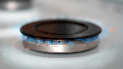 Burnning-gas-from-a-gas-stove-in-slow-motion-180fps