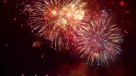 Fireworks-show-in-4K-slow-motion