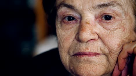 Thoughtful-and-worried-Old-Woman-Close-Up.-Portrait-Of-pensive-Elderly-Woman