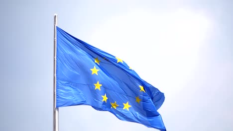 EU-Flagge-in-Zeitlupe-180fps