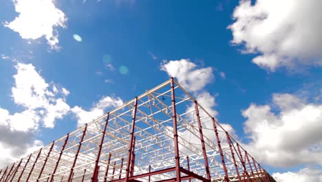 Edificio-nuevo-gran-almacén-complejo-avión-inb-lue-cielo