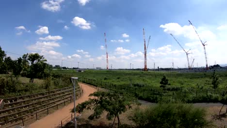 Crane-at-under-construction-time-lapse