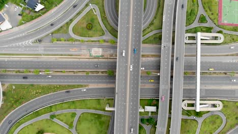 Luftaufnahme-des-Autobahnkreuz