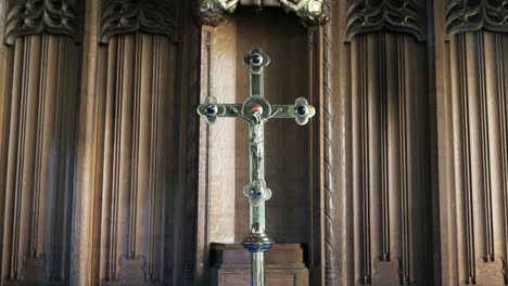 Crucifix-on-an-altar.