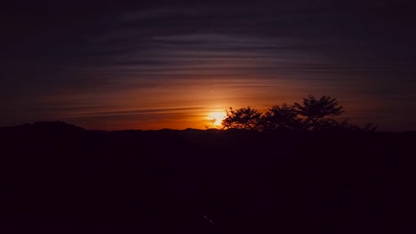 Rote-und-violette-Sonnenuntergang