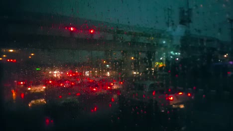 Traffic-jam-with-raining-on-city-road