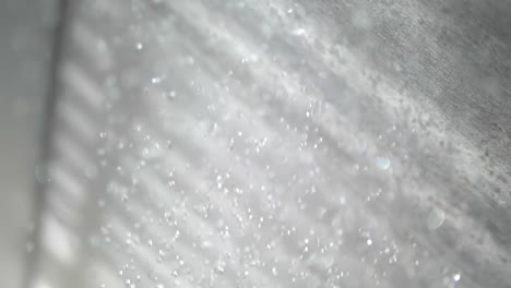 Splashing-water-drops-in-slow-motion-180fps