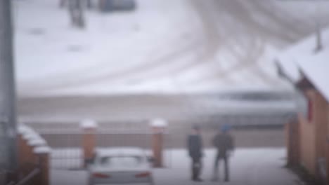 Time-lapse-of-a-blurred-wintry-road-in-a-city