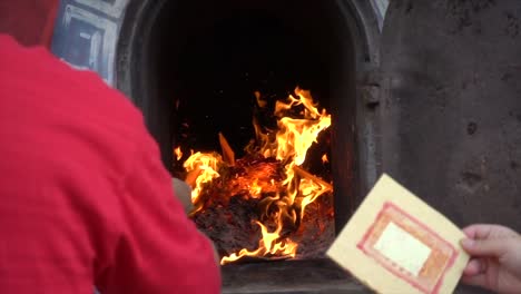 Burning-Paper-for-worship-china