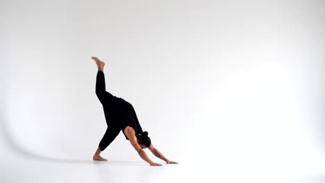 Menschen-üben-intensiv-Yoga-asana