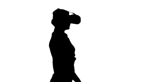 Silhouette-Woman-in-VR-headset-walking